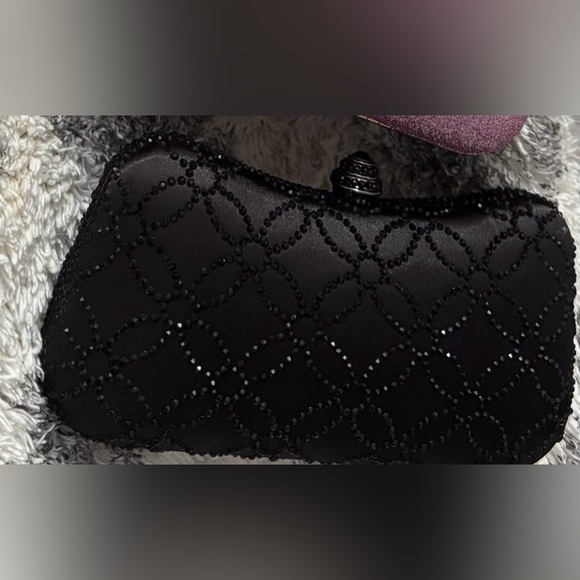 Elegant Black Beaded Pattern Women's Evening Bag - Picture 3 of 4